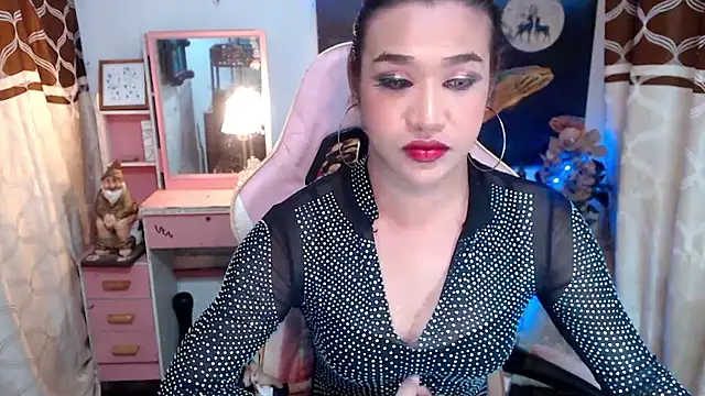 AsianMariaTs online show from 09.10.25