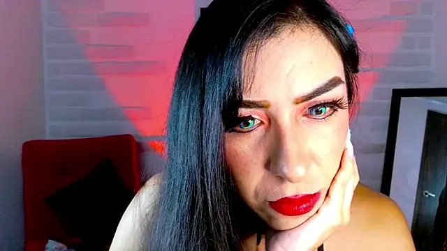 Snapshot of sky_girl1 chatting on 12.11.24 sky girl1 online show from 12.11.24