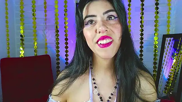 Snapshot of sky_girl1 chatting on 03.01.25 sky girl1 online show from 03.01.25