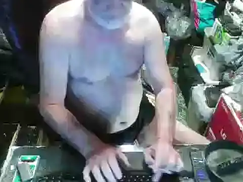 russtee online show from 10.19.25