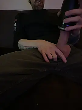 Snapshot of LionBoy1976 chatting on 12.29.24 LionBoy1976 online show from 12.29.24