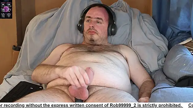 Snapshot of rob99999_2 chatting on 03.11.25 rob99999 2 online show from 03.11.25