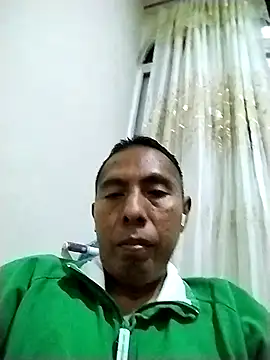 Snapshot of desnudo_Sexoxo chatting on 11.10.25 desnudo Sexoxo online show from 11.10.25