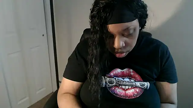 Sexymona1218 online show from 04.27.26