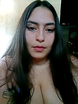 Snapshot of xandra252 chatting on 04.28.26 xandra252 online show from 04.28.26