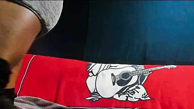 iBreakHeartz online show from 12.11.24