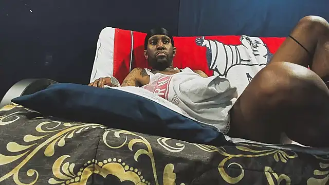 iBreakHeartz online show from 12.28.24