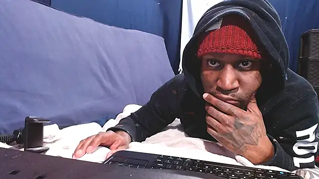 iBreakHeartz online show from 01.27.25