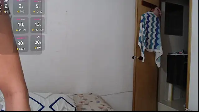 Snapshot of evolet01 chatting on 11.24.25 evolet01 online show from 11.24.25