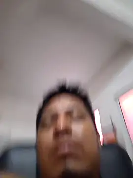 Snapshot of juliopantoja chatting on 06.19.26 juliopantoja online show from 06.19.26