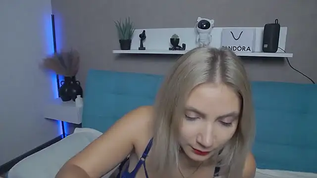 DakotaMae online show from 12.06.24