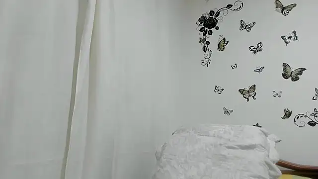 jennifersmit1 online show from 03.19.25