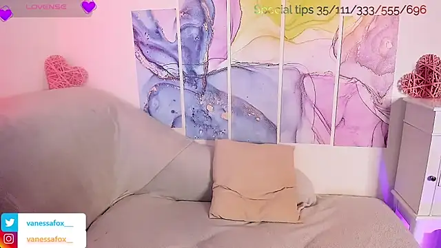 VanessaFox   online show from 02.14.25