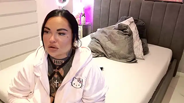  MelinaCurves  online show from 03.15.25