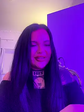  MelinaCurves  online show from 11.15.25