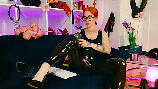 Ella  Kross online show from 05.02.26
