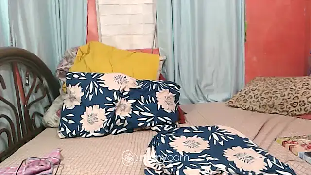 sexylovelytits online show from 05.15.26