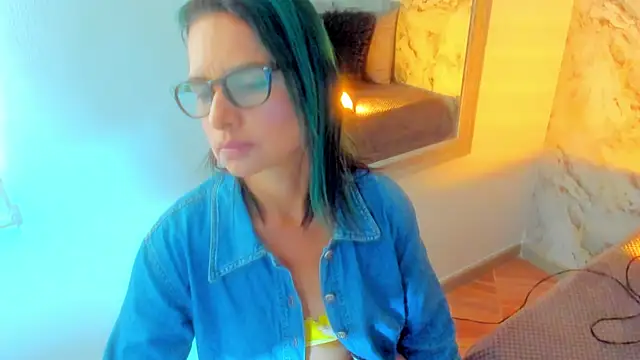 BrianaGarner online show from 02.22.25