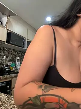 Snapshot of emilyjohanson chatting on 01.10.25 emilyjohanson online show from 01.10.25