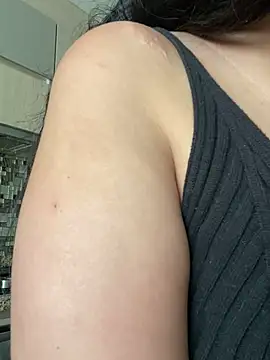 Snapshot of emilyjohanson chatting on 01.15.25 emilyjohanson online show from 01.15.25