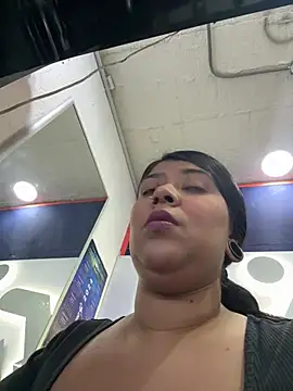 Snapshot of emilyjohanson chatting on 01.22.25 emilyjohanson online show from 01.22.25