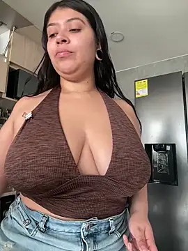 Snapshot of emilyjohanson chatting on 02.06.25 emilyjohanson online show from 02.06.25