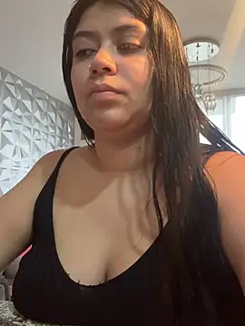 Snapshot of emilyjohanson chatting on 02.11.25 emilyjohanson online show from 02.11.25