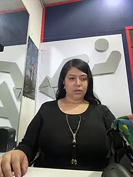 Snapshot of emilyjohanson chatting on 03.11.25 emilyjohanson online show from 03.11.25