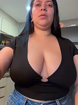 Snapshot of emilyjohanson chatting on 03.20.25 emilyjohanson online show from 03.20.25