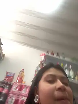 Snapshot of emilyjohanson chatting on 09.30.25 emilyjohanson online show from 09.30.25