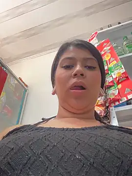 Snapshot of emilyjohanson chatting on 11.04.25 emilyjohanson online show from 11.04.25