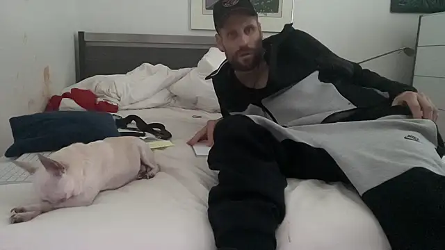 Snapshot of FckbbOy chatting on 02.13.25 FckbbOy online show from 02.13.25