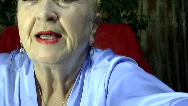 Emma52610 online show from 11.04.25