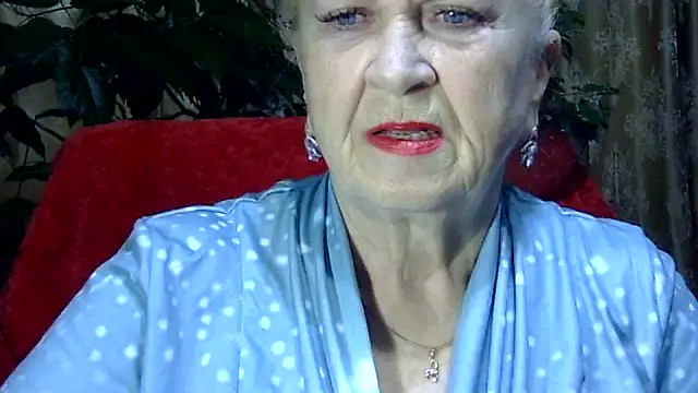 Emma52610 online show from 11.07.25