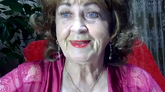 Emma52610 online show from 11.22.25