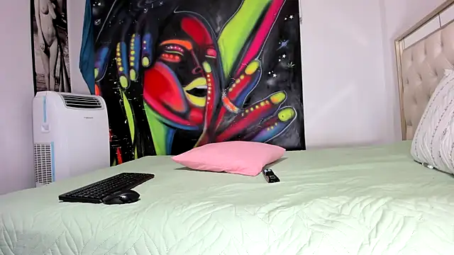 luna sexxy online show from 04.29.26