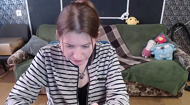 Snapshot of Gr4_soul_ chatting on 03.08.25 Gr4 soul  online show from 03.08.25