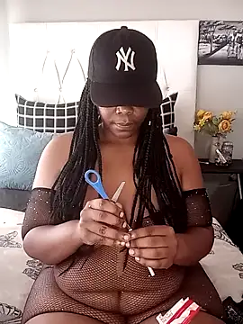 Snapshot of SQUITBOOTY chatting on 09.20.25 SQUITBOOTY online show from 09.20.25