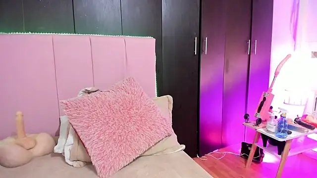 Snapshot of melani_xc chatting on 12.26.24 melani xc online show from 12.26.24