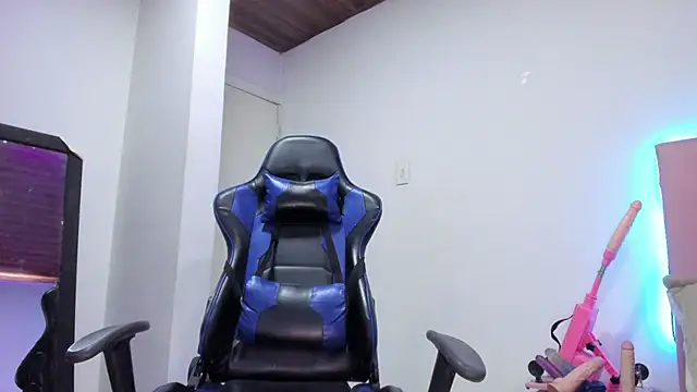 Snapshot of melani_xc chatting on 11.07.25 melani xc online show from 11.07.25