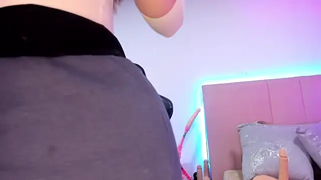 Snapshot of melani_xc chatting on 11.19.25 melani xc online show from 11.19.25