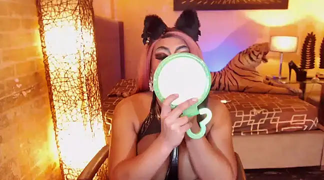 LavictoriaFox online show from 03.04.25