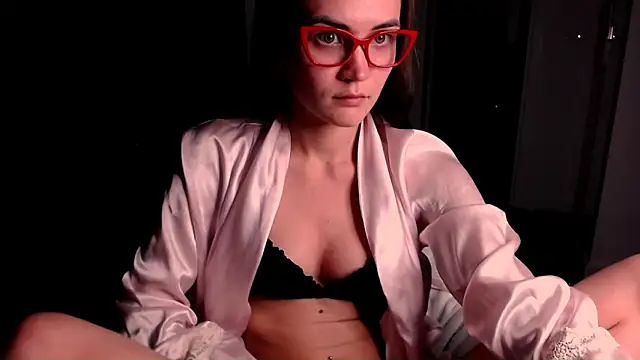 EvelynGG online show from 11.17.25