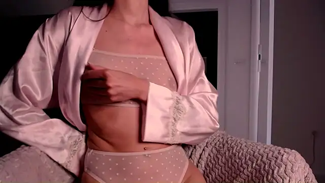 EvelynGG online show from 04.23.26