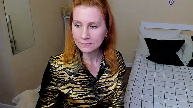 FoxySophia online show from 09.26.25