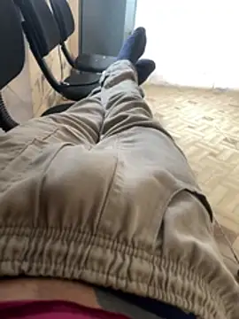 Snapshot of descret_19 chatting on 03.24.26 descret 19 online show from 03.24.26