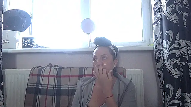LindaStarS online show from 04.27.26