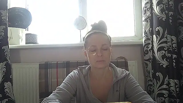 LindaStarS online show from 04.29.26