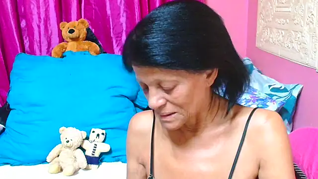 Snapshot of SLUTTYROXY chatting on 03.21.25 SLUTTYROXY online show from 03.21.25