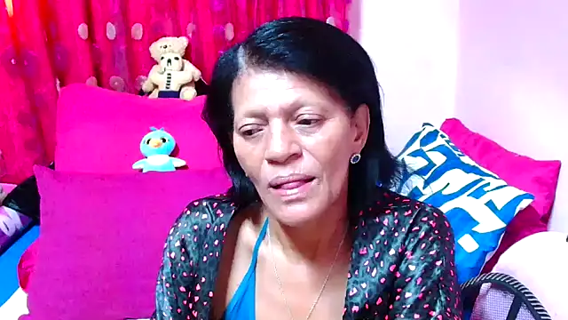 Snapshot of SLUTTYROXY chatting on 09.10.25 SLUTTYROXY online show from 09.10.25